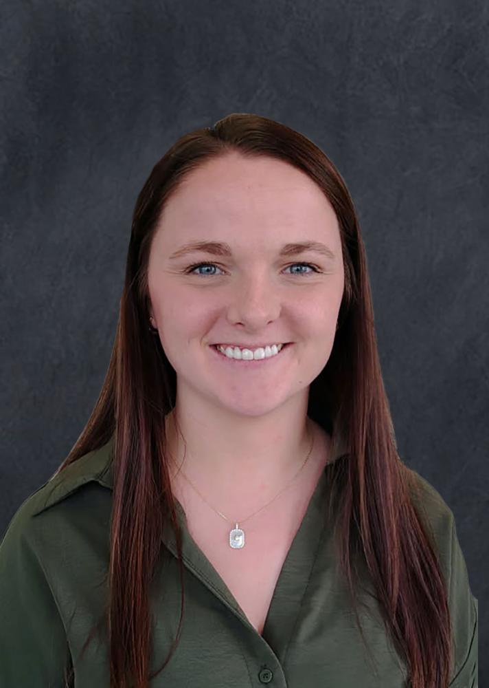 Shelby Cagle - Cashier/Receptionist